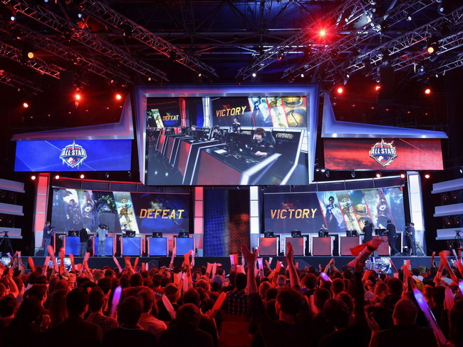 Peanut：新赛季最期待Zeus，他可以为我们做更多事情